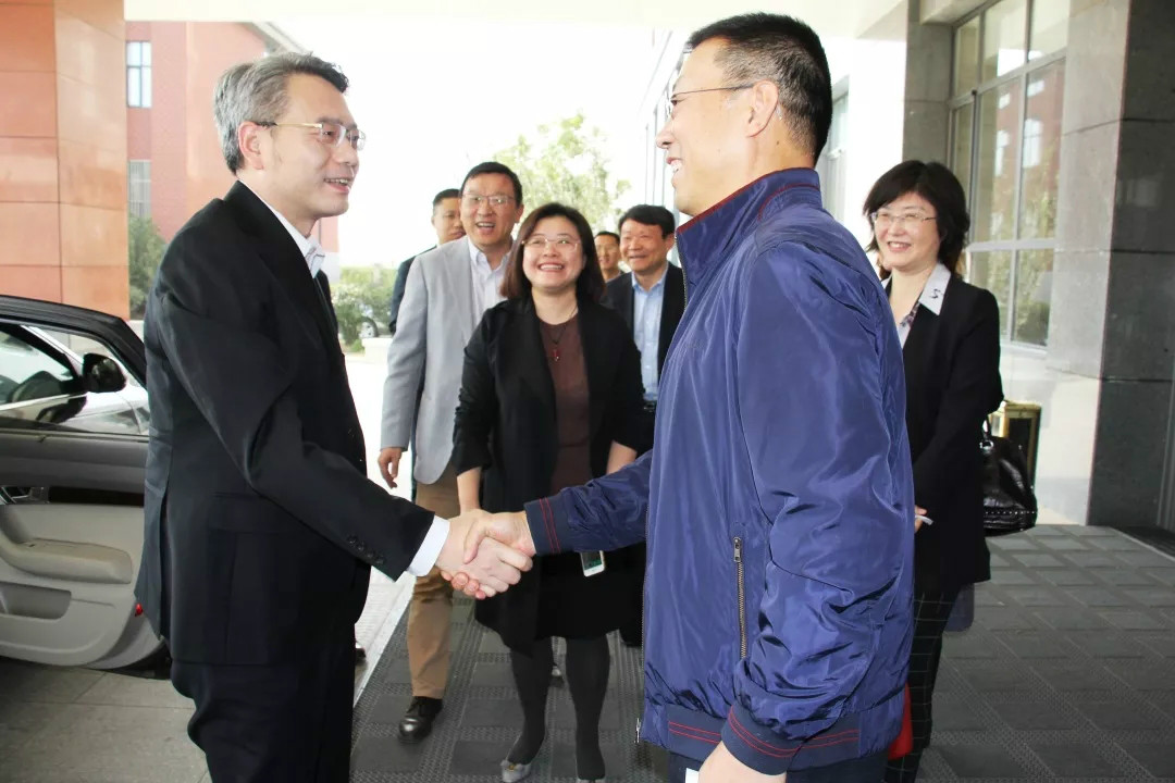 中国工商银行山东省分行行长付捷一行到6008集团官方网站生物集团调研   6008集团官方网站生物集团|贡献医疗科技 包管人类康健